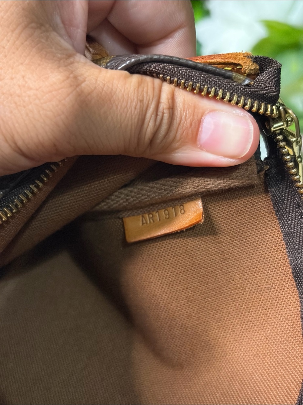 Louis Vuitton Monogram Pochette - Picture 8 of 11